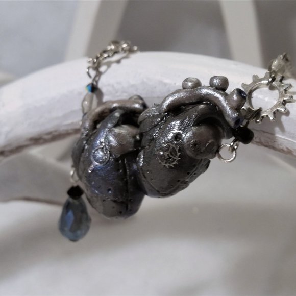 Gallitrap Jewelry - HANDMADE Siamese robot anatomical hearts necklace silver